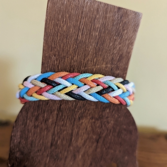 BOHEMIAN colorful braided adjustable bracelet - Picture 4 of 6